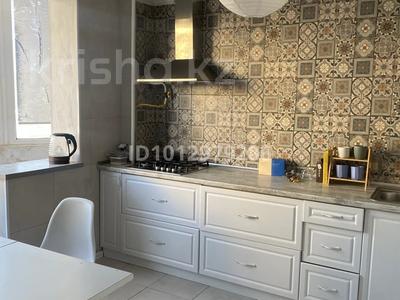 3-бөлмелі пәтер · 77 м² · 2/9 қабат, 33-ш/а. 20 — НИШ, бағасы: 18 млн ₸ в Актау, 33-й мкр