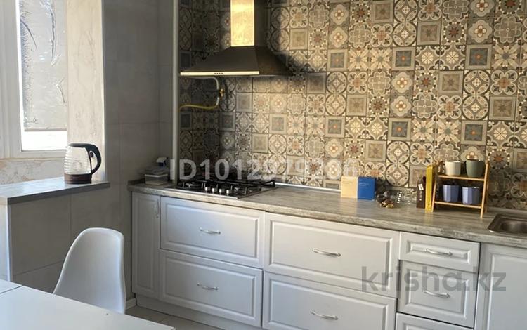 3-бөлмелі пәтер · 77 м² · 2/9 қабат, 33-ш/а. 20 — НИШ, бағасы: 18 млн ₸ в Актау, 33-й мкр — фото 2