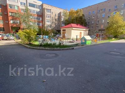 2-комнатная квартира, 74 м², 8/9 этаж, Сейфуллина 4/2 — Сарыарка за 24.5 млн 〒 в Астане, Сарыарка р-н