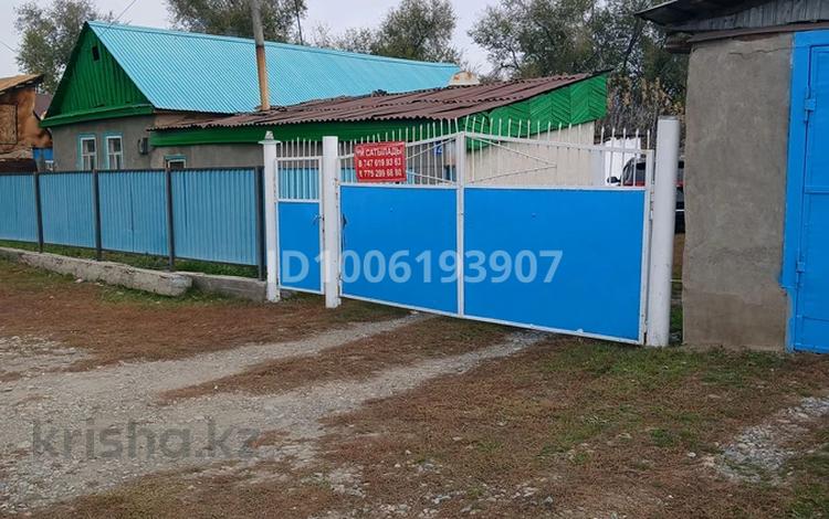 Отдельный дом · 3 комнаты · 58.2 м² · 13.49 сот., Белеуханова 12 за 6 млн ₸ в Урджаре — фото 2