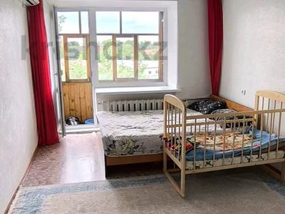 3-комнатная квартира · 58.8 м² · 5/5 этаж, Абая проспект 3 за 18.5 млн 〒 в Усть-Каменогорске, Ульбинский