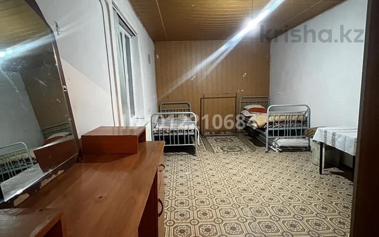 1 комната · 6 м² · 2/2 этаж, Добролюбова — Калдаякова-курманбекова за 50 000 ₸ в Шымкенте, Туран р-н — фото 2