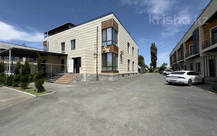 Часть дома · 9 комнат · 500 м² · 1.5 сот., Мангилик ел 11/1 за 110 млн 〒 в Таразе — фото 2