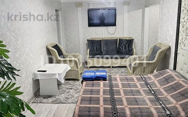 2-бөлмелі пәтер · 55 м² · 2/5 қабат, Айбергенова 1а, бағасы: 18 000 ₸ в Шымкенте — фото 2