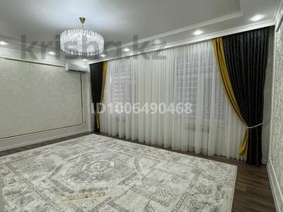 3-комнатная квартира · 130 м² · 10/12 этаж, 17-й мкр 55 — рядом поликлиника Ясин, Нур супермаркет за 50 млн 〒 в Актау