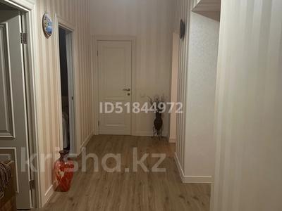 3-комнатная квартира · 100.7 м² · 3/7 этаж, Сатпаева за 55 млн 〒 в Атырау