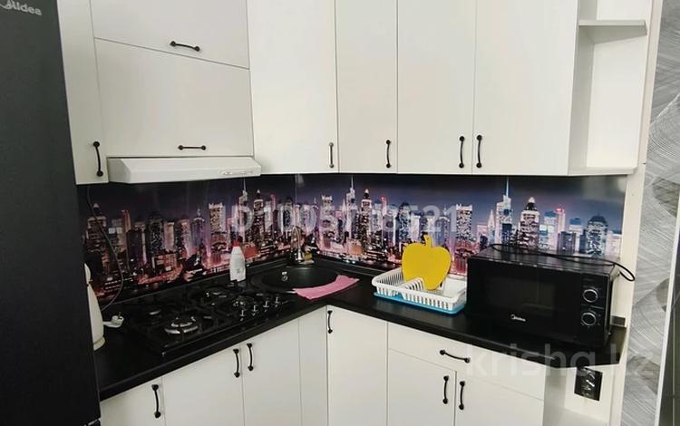 1-комнатная квартира · 40 м² · 4/5 этаж, Ауэзова 238а — Абая за 9 000 〒 в Кокшетау — фото 2