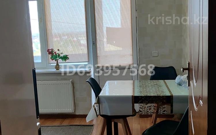 2-бөлмелі пәтер · 74 м² · 8/9 қабат, Райымбека 60 Б, бағасы: 27.5 млн ₸ в Каскелене — фото 2