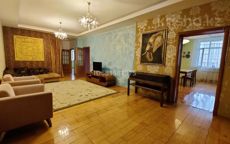 3-комнатная квартира · 153 м² · 9/10 этаж, Шевченко — Гагарина за 550 000 ₸ в Алматы, Алмалинский р-н — фото 9