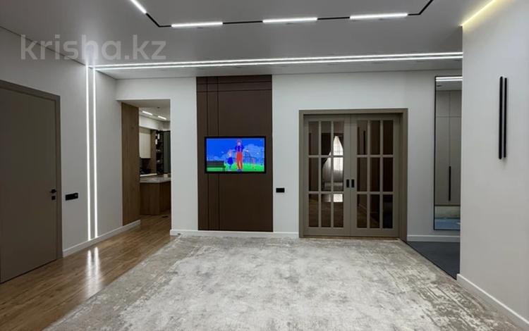 4-комнатная квартира · 180 м² · 2/13 этаж, 16-й мкр 84 за 82 млн ₸ в Актау — фото 3