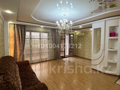 4-комнатная квартира · 90 м² · 2/5 этаж, Көшеней 78 — Возле кольцо, на против мечети за 36 млн 〒 в Таразе