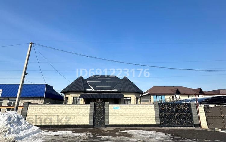 Отдельный дом • 5 комнат • 150 м² • 5 сот., Макатаев 60 за 73 млн 〒 в Абае — фото 2