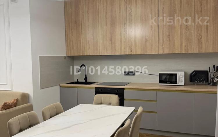 3-бөлмелі пәтер · 85 м² · 2/15 қабат, Толе би 273/9, бағасы: 53 млн ₸ в Алматы, Алмалинский р-н — фото 2