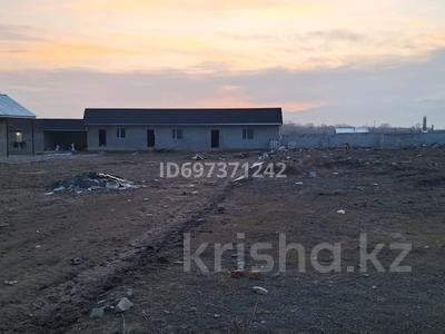 Өнеркәсіптік база, зауыттар в Алматинской обл.: Өнеркәсіптік база · 50 сотық, Алмалыбак, бағасы: 250 млн 〒 Өнеркәсіптік база · 50 сотық, Алмалыбак, бағасы: 250 млн 〒 в