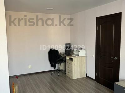 2-комнатная квартира · 53 м² · 9/9 этаж, Крылова 70 за 32 млн ₸ в Усть-Каменогорске, Ульбинский