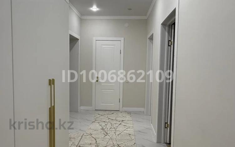 3-бөлмелі пәтер · 100 м² · 1/5 қабат, мкр. Алтын орда, Саздинское лесничесвто 228/5, бағасы: 45 млн ₸ в Актобе — фото 2
