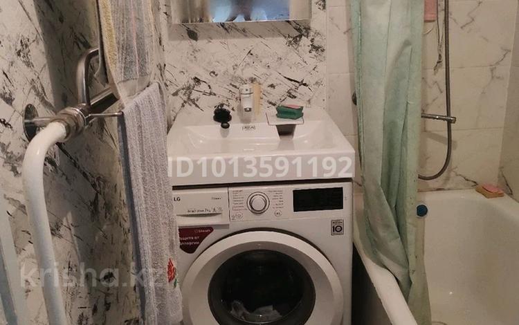 2-бөлмелі пәтер · 46 м² · 2/5 қабат, Юбилейная 12 — Автостанция,такси,больница ,магазины,аптеки в доме., бағасы: 12.5 млн ₸ в  — фото 2