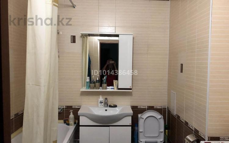 2-комнатная квартира · 70 м² · 5/5 этаж, мкр Акбулак, Хан шатыр — Раимбека-Момышулы за 230 000 ₸ в Алматы, Алатауский р-н — фото 2