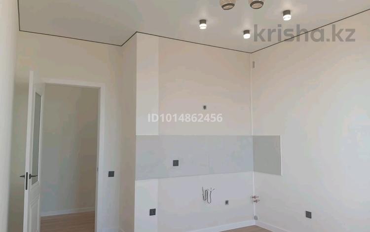 1-комнатная квартира · 37 м² · 5/9 этаж, Мухамеджан Тынышбайулы 10 за 25.2 млн ₸ в Астане, Сарайшык р-н — фото 2