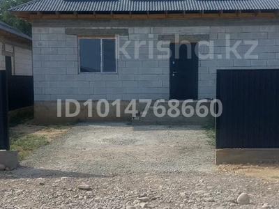 Отдельный дом · 3 комнаты · 80 м² · 3.5 сот., Ушкайын — Дом расположенная второй линии от пр.Райымбека за рестораном Бахар за 21 млн ₸ в 