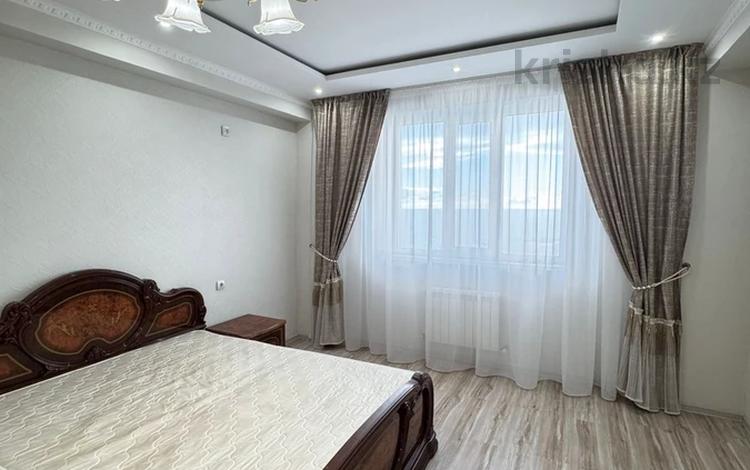 2-комнатная квартира · 77 м² · 11/16 этаж, 17-й мкр 4 за 300 000 ₸ в Актау — фото 2