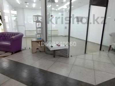 Свободное назначение, офисы, магазины и бутики, салоны красоты, медцентры и аптеки, образование, кабинеты и рабочие места, студии · 30 м² за 208 980 〒 в Усть-Каменогорске