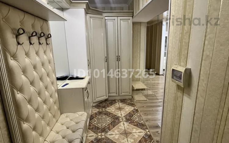 4-комнатная квартира · 120 м² · 5/15 этаж, Шакарима 60 за 450 000 ₸ в Семее — фото 2