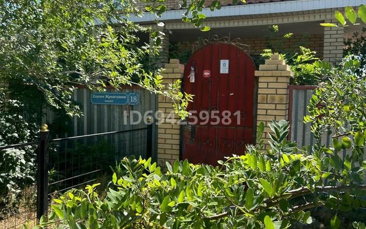 Отдельный дом · 5 комнат · 200 м² · 10 сот., мкр Тендык, Саулен Жумагазиев за 33 млн ₸ в Атырау — фото 2