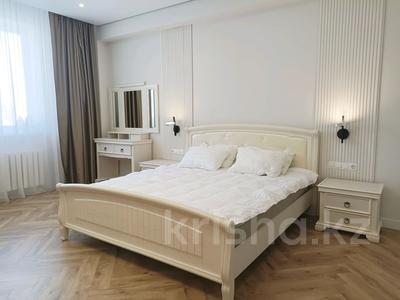 4-комнатная квартира · 210 м² · 7/8 этаж, Достык 14 — Туркестан за 1.2 млн 〒 в Астане, Есильский р-н