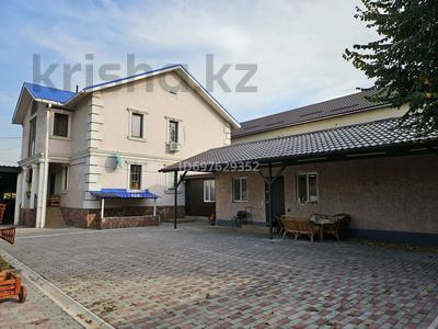 Продажа домов и дачи в Алматы: Отдельный дом · 5 комнат · 250 м² · 6 сот., мкр №11 — Садовникова за 170 млн 〒 Отдельный дом · 5 комнат · 250 м² · 6 сот., мкр №11 — Садовникова за 170 млн 〒 в Алматы, Ауэзовский р-н