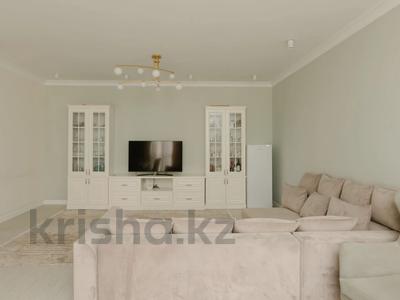 3-бөлмелі пәтер · 122 м² · 9/18 қабат, Брусиловского, бағасы: ~ 80 млн ₸ в Алматы, Алмалинский р-н
