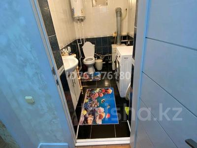 Продажа домов и дачи в Атырауской обл.: Отдельный дом · 4 комнаты · 129.8 м² · 10 сот., мкр Аксай, Бейбітшілік 16 — Восле газ за 22 млн 〒 Отдельный дом · 4 комнаты · 129.8 м² · 10 сот., мкр Аксай, Бейбітшілік 16 — Восле газ за 22 млн 〒 в Атырау