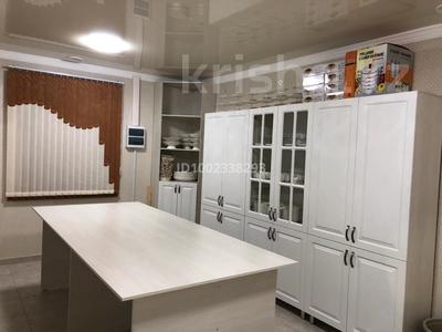 Бани, гостиницы и зоны отдыха · 400 м² за 130 млн 〒 в Караганде, Казыбек би р-н