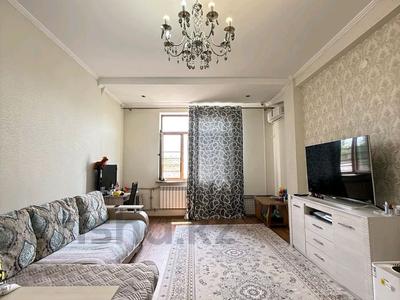 2-бөлмелі пәтер · 75.7 м² · 5/5 қабат, Айтеке би 12, бағасы: 30 млн ₸ в Таразе