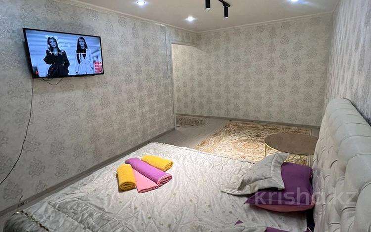 1-комнатная квартира, 31 м², 1/4 этаж по часам, Абылайхана 28 за 1 700 〒 в Алматы, Алмалинский р-н — фото 10