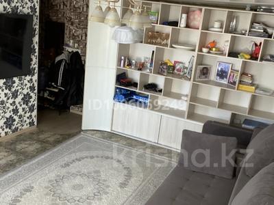 2-комнатная квартира · 48.6 м² · 5/5 этаж, Пришахтинск, 21й микрорайон 7 — В доме есть ЦОН за 10 млн 〒 в Караганде, Алихана Бокейханова р-н