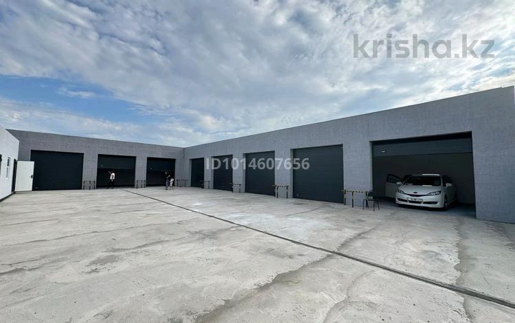 Кеңселер, дүкендер мен бутиктер, қоймалар · 250 м², бағасы: 60 млн ₸ в Атырау, мкр	Байтак-3 — фото 4