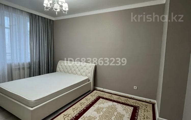 3-бөлмелі пәтер, 80 м², 4/15 қабат ай сайын, Байтурсынова, бағасы: 310 000 〒 в Астане, Алматы р-н — фото 2