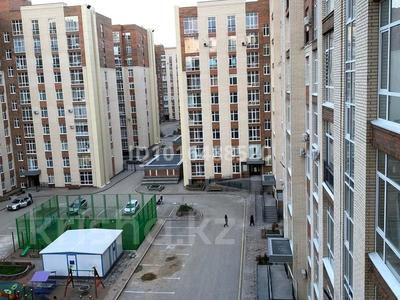 2-комнатная квартира · 68 м² · 7/10 этаж, мкр Юго-Восток, Микрорайон Байкена Ашимова 21 за 310 000 ₸ в Караганде, Казыбек би р-н