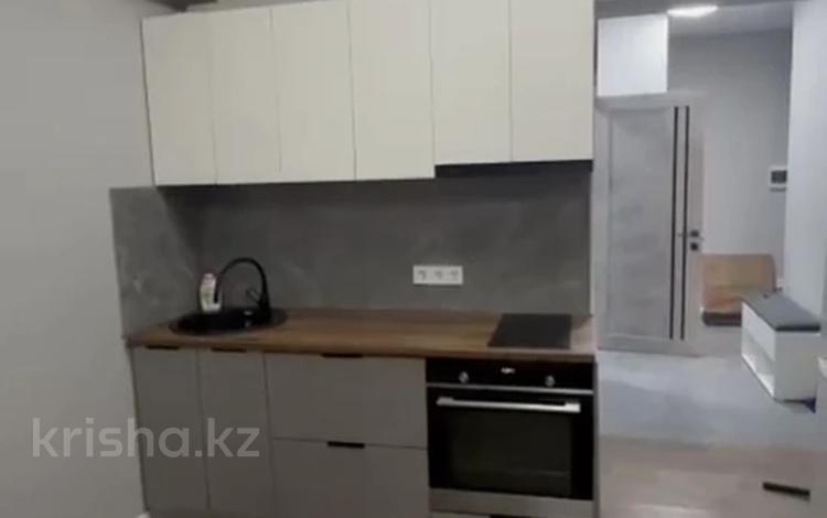 2-бөлмелі пәтер · 39 м², Карасай батыра 345 — Толе би, бағасы: 300 000 ₸ в Алматы, Алмалинский р-н — фото 2