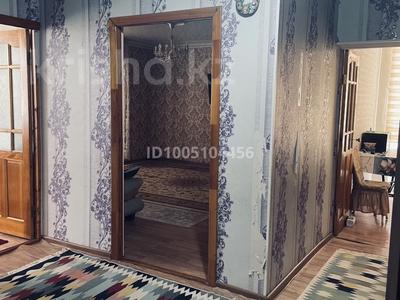 2-бөлмелі пәтер · 50 м² · 4/4 қабат, Көктем — Уй дәл улкен жолдың бойында..6шы 7ші мектептер жақын.Жанұя,Зиба супермаркет бар, бағасы: 11.5 млн ₸ в Жанаозен