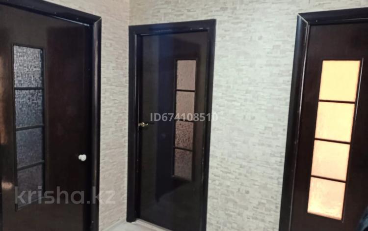 3-комнатная квартира · 60.7 м² · 2/5 этаж, Алашахана 39 — Байконурова за 17 млн 〒 в Жезказгане — фото 2