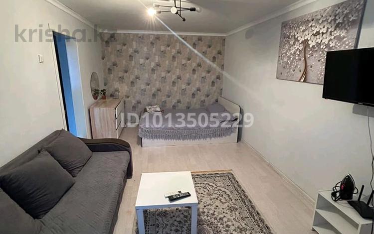 1-комнатная квартира · 40 м² · 2/5 этаж, Қолбасшы Қойгелді 163 — Рядом есть ТИГУ,ЦОН,INVICTUS GO за 8 000 ₸ в Таразе — фото 2