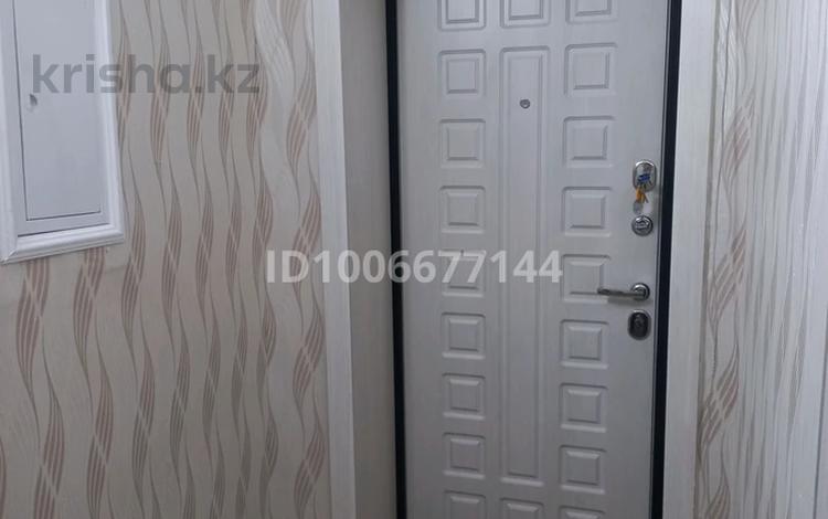 1-комнатная квартира · 30 м² · 5/5 этаж, Майкудук, Майкудук, ул.Бирюзова 37 за 8 млн ₸ в Караганде, Алихана Бокейханова р-н — фото 2