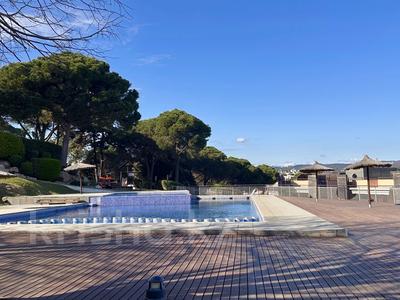 2-комнатная квартира · 55 м², Carrer del Lliri de Mar — Возле садов Святой Клотильды за 246 млн 〒 в Льорет-де-маре