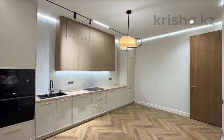 4-комнатная квартира · 135 м² · 8 этаж, Акмешит 13 за 700 000 ₸ в Астане, Есильский р-н — фото 2