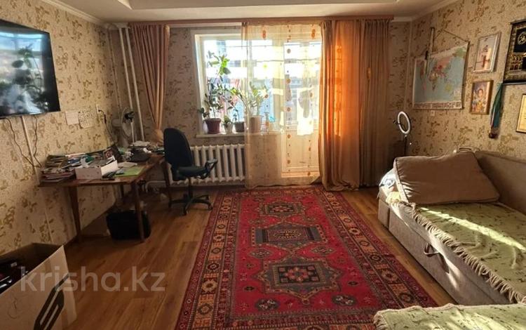 4-комнатная квартира · 80 м² · 8/9 этаж, Богенбайулы 36 за 32 млн 〒 в Семее — фото 4