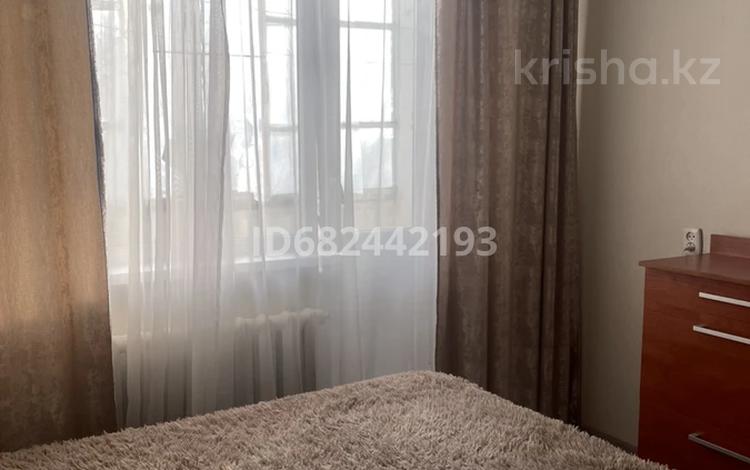 1-комнатная квартира, 43 м², 2/12 этаж помесячно, Набережная 5 за 120 000 〒 в Павлодаре — фото 2