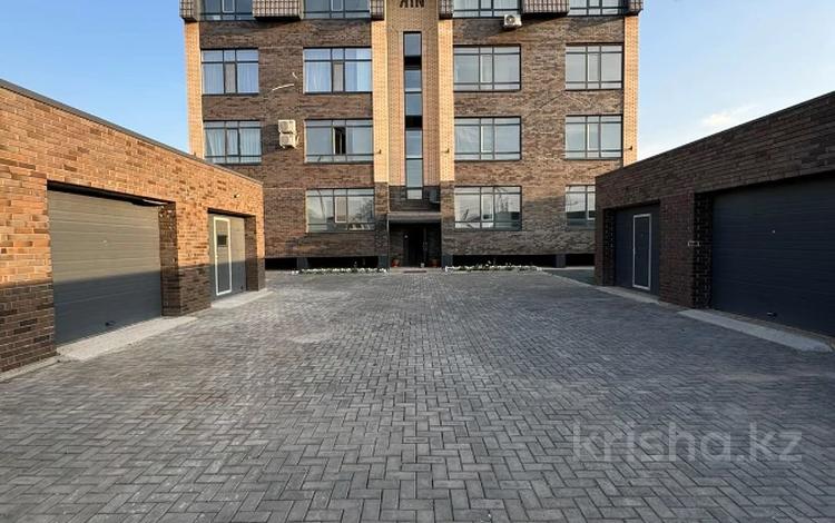 1-бөлмелі пәтер · 60.7 м² · 3/3 қабат, Базарбая Жуманиязова, бағасы: 21 млн ₸ в Уральске — фото 2