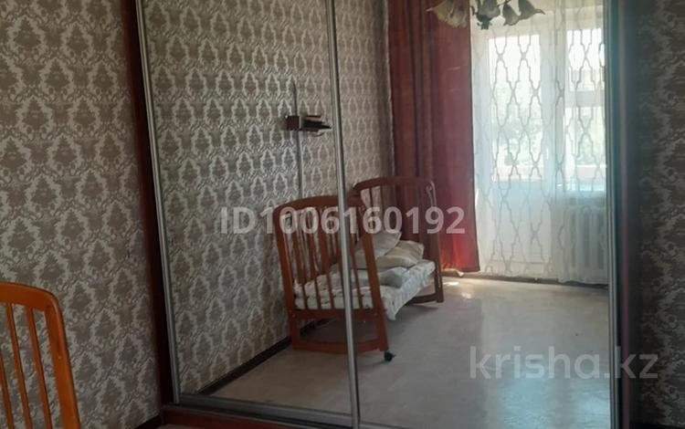 3-бөлмелі пәтер · 56 м² · 2/5 қабат, Амангельды 109, бағасы: 130 000 ₸ в  — фото 2